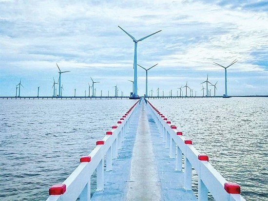 Phó Thủ tướng Lê Văn Thành: Bộ Công Thương sớm xây dựng tiêu chuẩn kỹ thuật các công trình khai thác năng lượng tái tạo trên biển