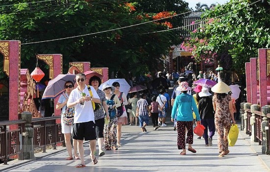 Chung tay phục vụ khách du lịch Trung Quốc trở lại thị trường Việt Nam