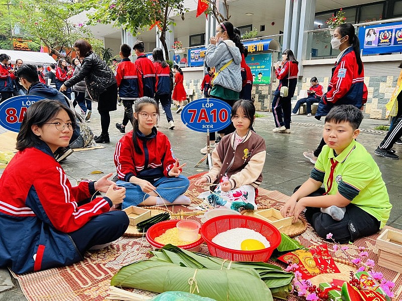 Hà Nội: Tưng bừng Hội trại Xuân Quý Mão 2023 tại Trường THCS Mai Dịch