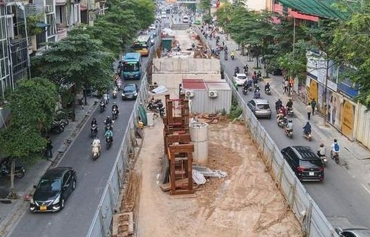 Phân luồng giao thông đường Phạm Ngọc Thạch - Chùa Bộc để thi công cầu vượt chữ C