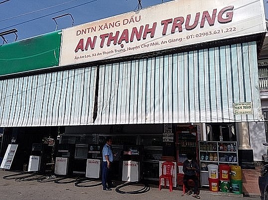 Bán hàng sai giá, cửa hàng kinh doanh xăng dầu tại An Giang bị xử phạt