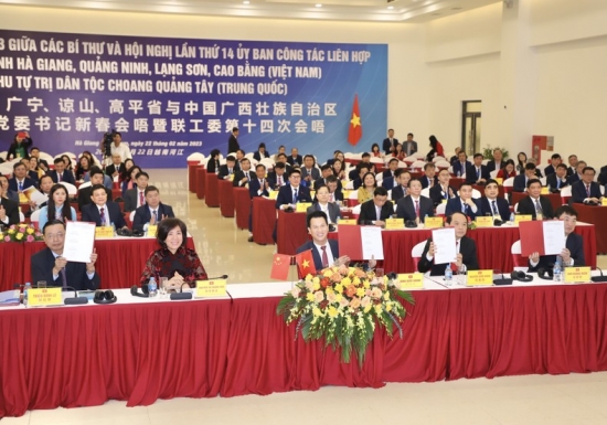 Chương trình gặp gỡ đầu xuân giữa các tỉnh biên giới Việt Nam-Trung Quốc