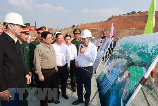 Thủ tướng Phạm Minh Chính thăm, làm việc tại tỉnh Hòa Bình