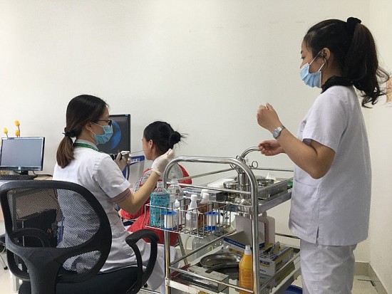 Cấp bách tháo gỡ khó khăn cho ngành y tế