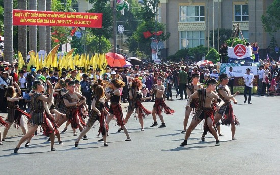 Lễ hội Cà phê Buôn Ma Thuột: Nhiều tour du lịch đặc sắc phục vụ du khách