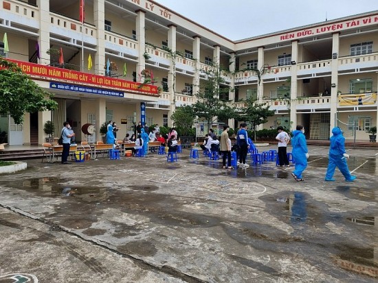 Nguy cơ bùng phát dịch COVID-19 tại trường học ở tỉnh Quảng Ninh