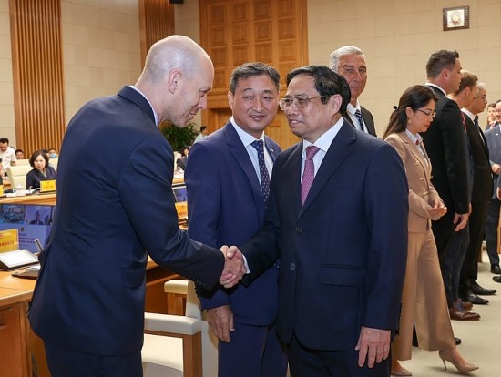 Sáng nay Thủ tướng Phạm Minh Chính gặp mặt các nhà đầu tư nước ngoài