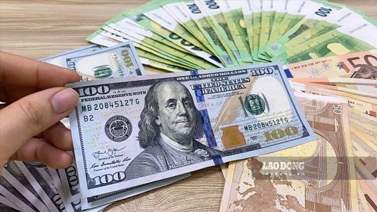 Dự báo Ngân hàng Nhà nước sẽ mua 25 tỉ USD dự trữ ngoại hối