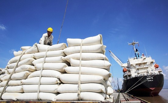 Xuất khẩu gạo tăng mạnh cả 3 tiêu chí