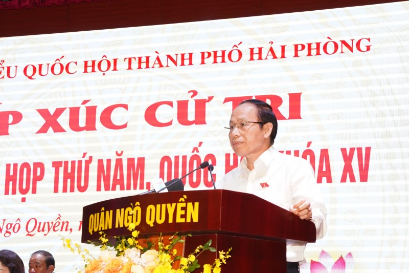 Chủ tịch Quốc hội Vương Đình Huệ tiếp xúc cử tri TP Hải Phòng