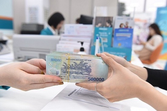 Hạ lãi suất điều hành, kênh đầu tư chứng khoán có hấp dẫn hơn?