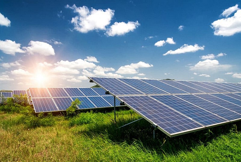Hoa Kỳ tiến hành rà soát giữa kỳ biện pháp tự vệ với pin năng lượng mặt trời