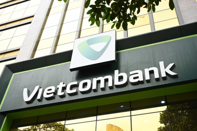 Vietcombank: Lãi cao chưa từng có, tài sản giảm 100.000 tỷ đồng