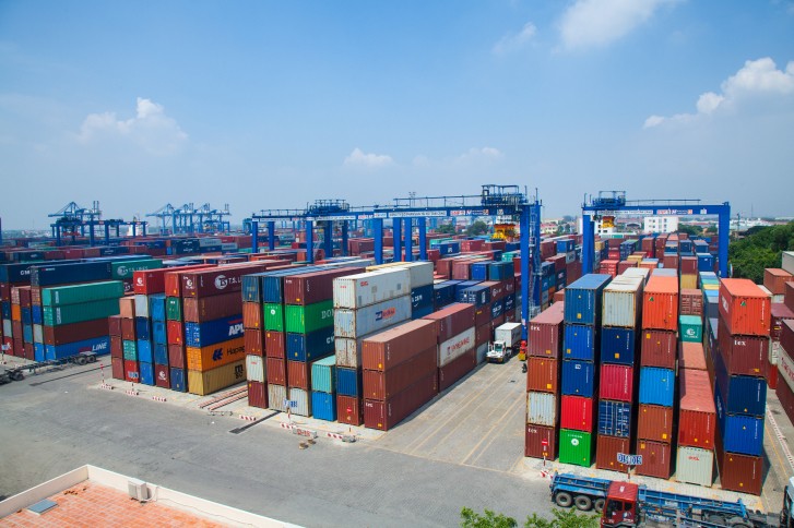 Cần chế tài đủ mạnh ngăn container vô thừa nhận nằm “ăn vạ” tại cảng Cát Lái
