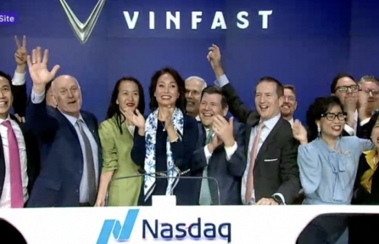 Cổ phiếu Vinfast "đạp ga" vượt đỉnh, VIC dẫn dắt VN-Index hồi phục