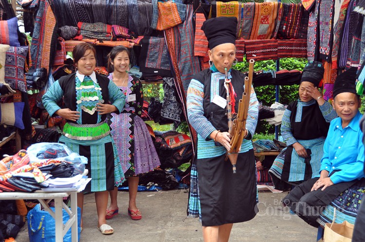 Múa khèn, nét văn hóa độc đáo tại chợ phiên vùng cao