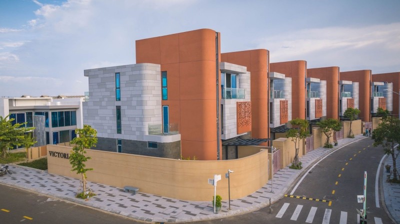 Villa sang trọng ven sông được giới đầu tư ưa chuộng