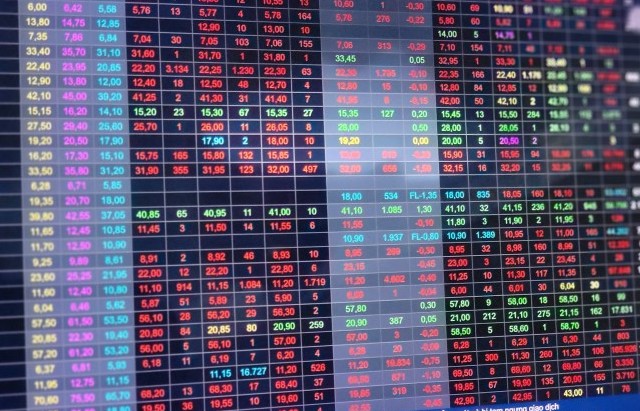 Chứng khoán hôm nay 30/11/2023: Dầu khí, công nghiệp tràn ngập sắc xanh