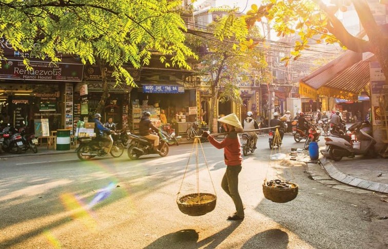 Thời tiết chiều nay 1/10/2023: Bắc Bộ nắng ráo, Nam Bộ mưa dông