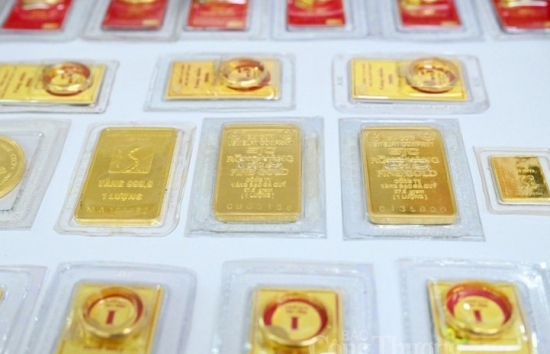 Giá vàng miếng SJC mất mốc 70 triệu đồng/lượng, người dân có được mua bán vàng SJC?