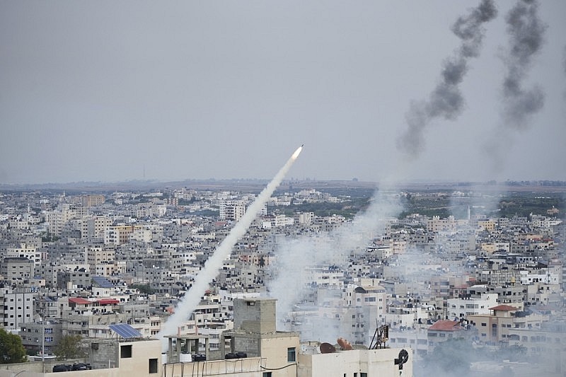 ên lửa bắn từ dải Gaza hướng tới Israel, ngày 07/10/2023. REUTERS - IBRAHEEM ABU MUSTAFA
