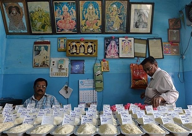 Một cửa hàng gạo ở Bangalore, Ấn Độ. (Ảnh: AFP/TTXVN)