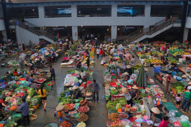 Chợ truyền thống Vĩnh Yên (Ảnh: Phan My)