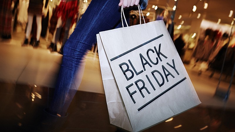 Black Friday (Thứ 6 đen tối) là ngày hội mua sắm lớn nhất năm. Ảnh minh họa