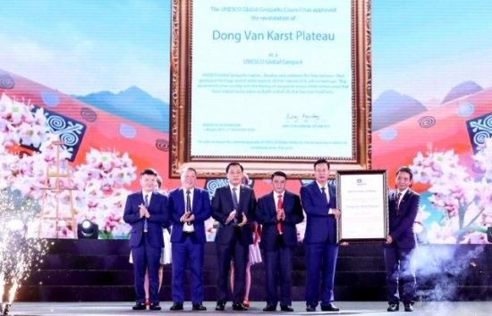Hà Giang: Cao nguyên đá Đồng Văn nhận danh hiệu công viên địa chất toàn cầu và Lễ hội Hoa tam giác mạch