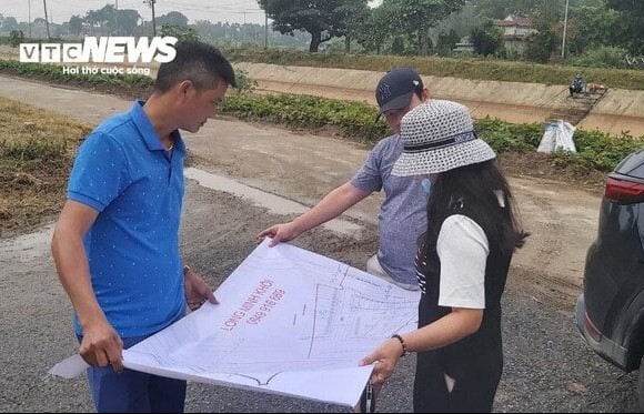 Bất động sản ấm dần, cò đất lại đua nhau tung chiêu