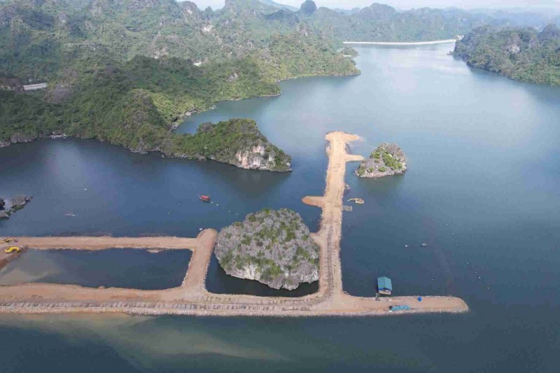 Lấp biển ở Quảng Ninh: Đúng hay sai?