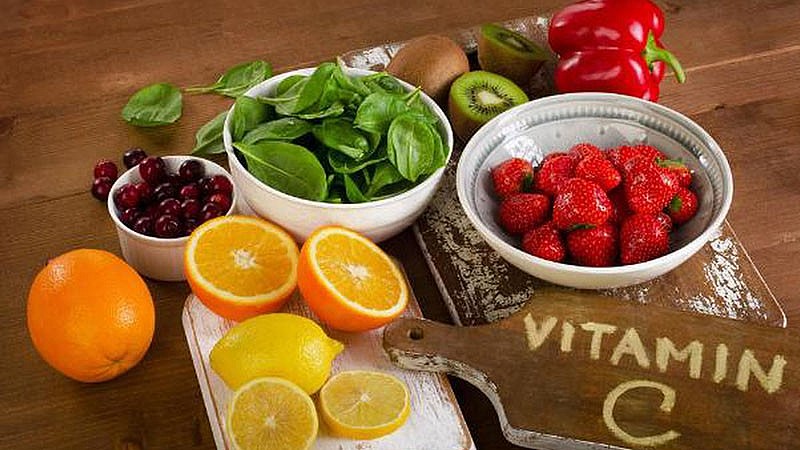 Vitamin C , tăng cường miễn dịch và sức đề kháng cho cơ thể. Ảnh minh họa