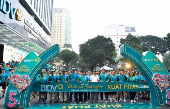 Gần 35.000 vận động viên tham gia giải chạy Tết ấm cho người nghèo do BIDV phát động