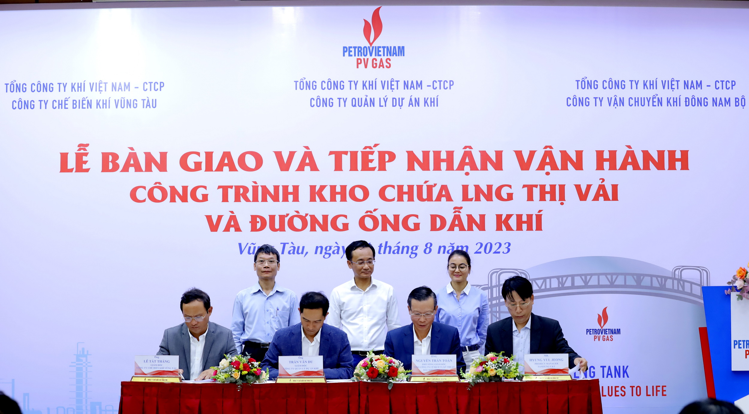 Công đoàn PV GAS khen thưởng đơn vị hoàn thành tốt thi đua bảo dưỡng sửa chữa công trình khí