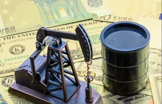 Giá dầu tiếp tục giảm trong ngày giao dịch mỏng