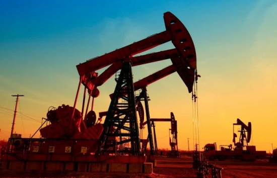 Giá dầu tiếp tục suy yếu do tăng trưởng nguồn cung ngoài OPEC mạnh mẽ