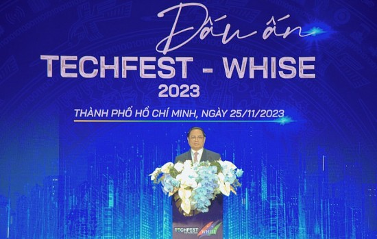 Thủ tướng Chính phủ Phạm Minh Chính dự chương trình Dấu ấn Techfest 2023