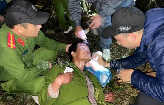 Lai Châu: Xuyên đêm tìm kiếm phi công mất tích trong rừng già
