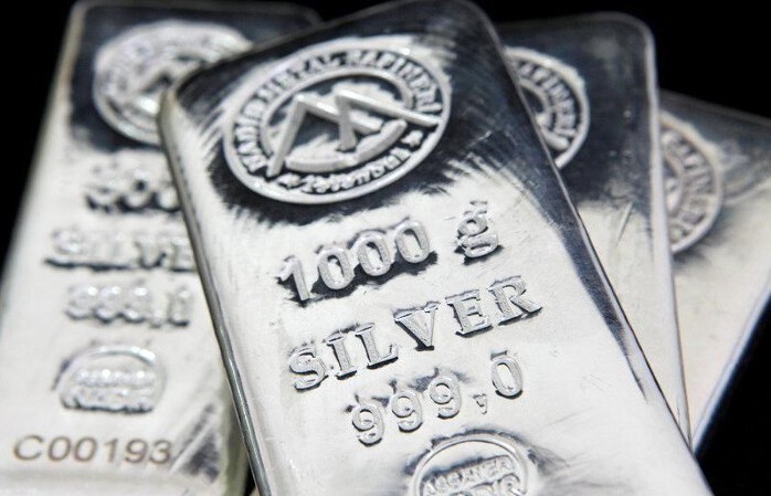 Giá bạc tăng 4 phiên liên tiếp nhờ kỳ vọng FED ngừng tăng lãi suất