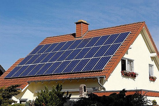 Tiêu điểm kinh tế tuần qua: Bộ Công Thương đề xuất mới về điện mặt trời mái nhà