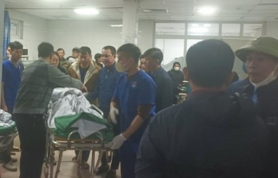 Nghệ An: Sập trần phòng học khiến 8 học sinh nhập viện