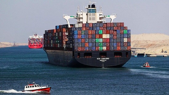 Tàu container qua Biển Đỏ và kênh đào Suez giảm mạnh, chi phí vận chuyển tăng hơn 300%