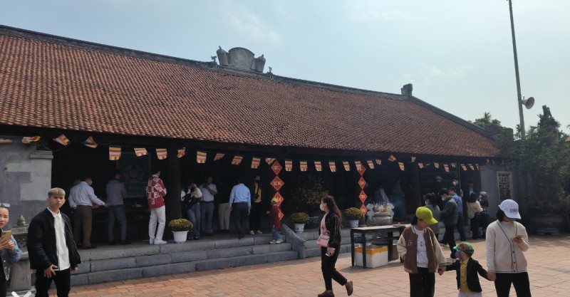 Tết đến, hành hương về với ngôi chùa cổ nhất Việt Nam