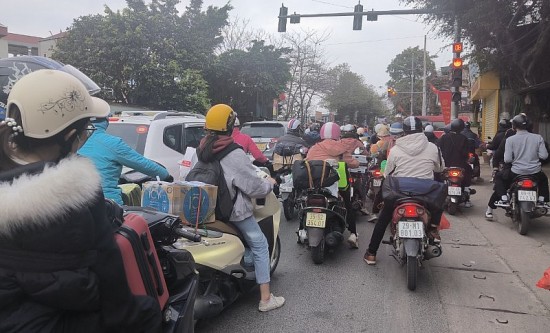 Ngày nghỉ cuối cùng Tết Giáp Thìn 2024: Không xảy ra ùn tắc kéo dài ở cửa ngõ phía Nam Hà Nội