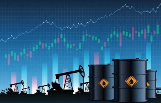Giá dầu thô nối dài đà tăng, thị trường ngô chịu sức ép