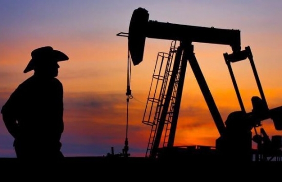 Giá dầu tăng 2% trước mối lo ngại về rủi ro địa chính trị