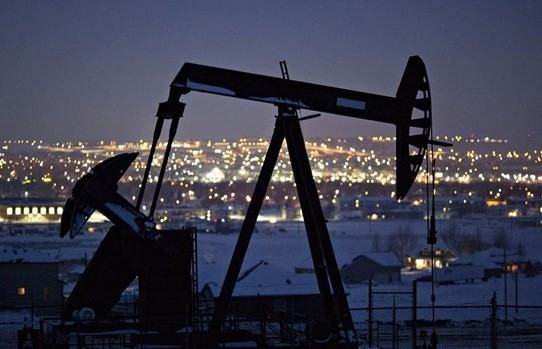 Giá dầu có thể tiếp tục tăng trước các rủi ro nguồn cung