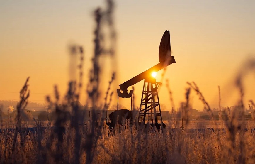 Tăng trưởng Mỹ tích cực đẩy giá dầu trong bối cảnh nguồn cung hạn chế