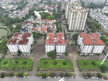 Toàn cảnh khu nhà tái định cư bỏ hoang trong Khu đô thị Sài Đồng
