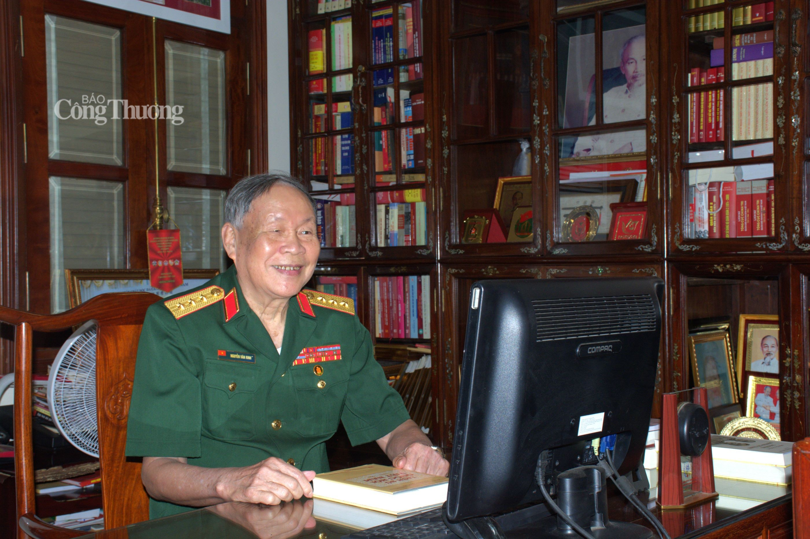 Thượng tướng Nguyễn Văn Rinh trả lời phỏng vấn Báo Công Thương